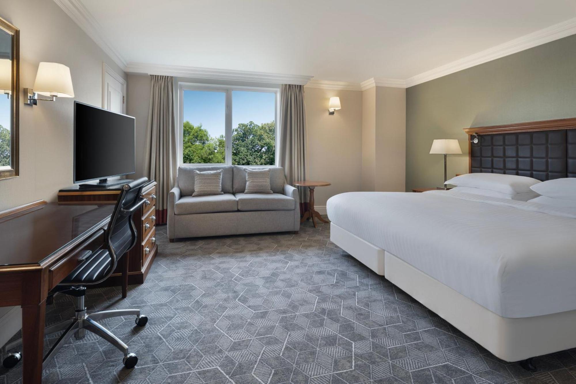 Delta Hotels By Marriott Хантингдон Экстерьер фото