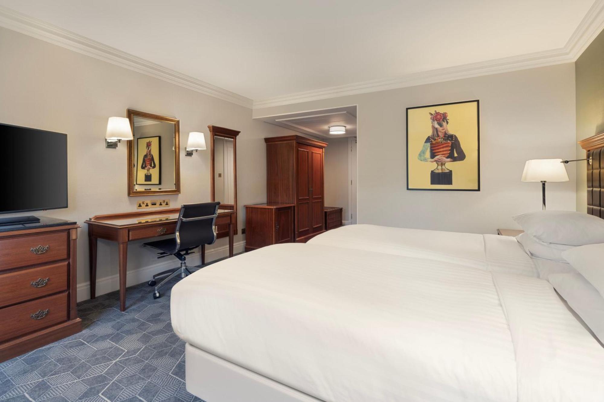 Delta Hotels By Marriott Хантингдон Экстерьер фото